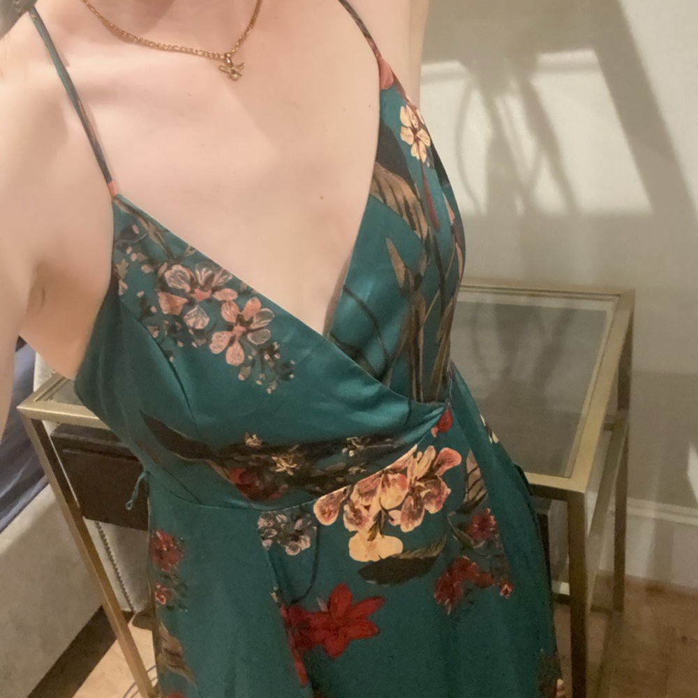 Floral Green Wrap Dress - Picture 9 of 10